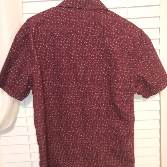 Across The Pond short sleeve button down w/pocket - Picture 2 of 6